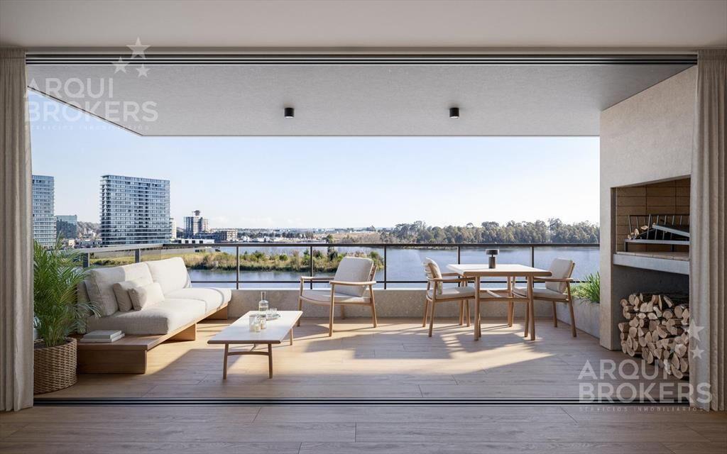 Apartamento de dos dormitorios en venta en Carrasco Este -