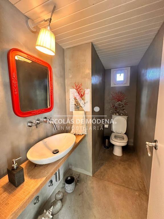 En venta casa de 4 Suites en Pinar del Faro,