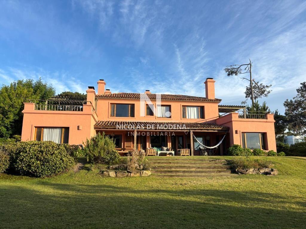 Casa en Montoya de 5 dormitorios