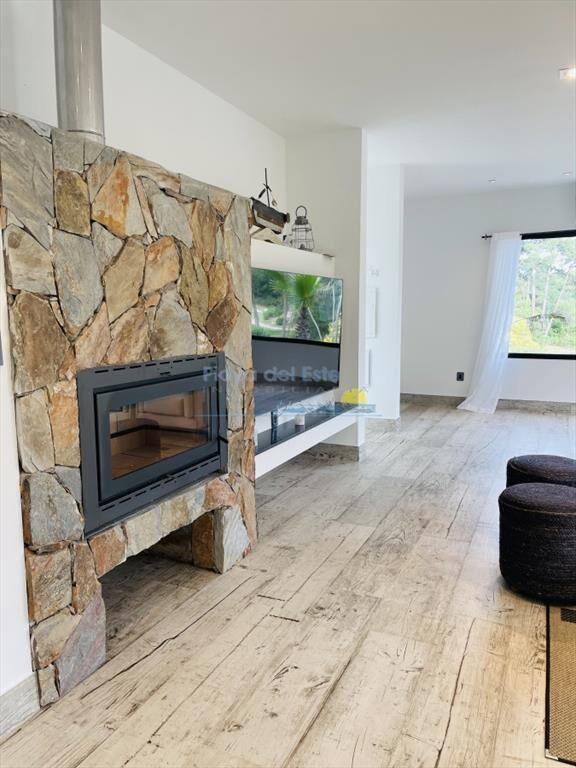 Hermosa casa en Acres de Solanas