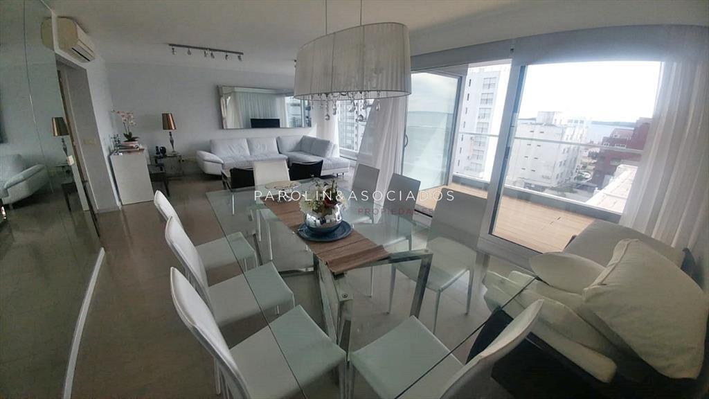Apartamento en venta de 3 dormitorios en Punta