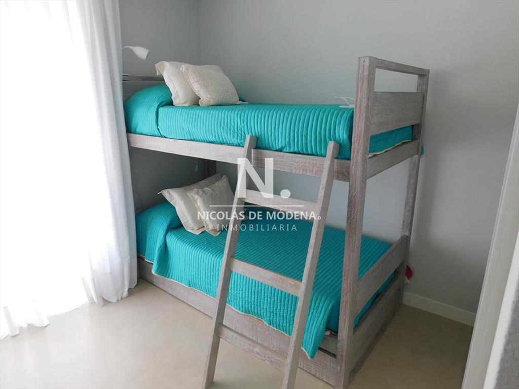Vende apartamento de 3 dormitorios en la Barra