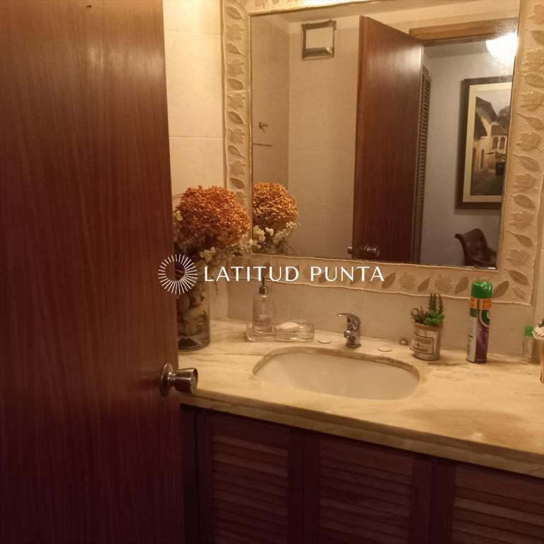 Apartamento en Roosevelt, 3 dormitorios más