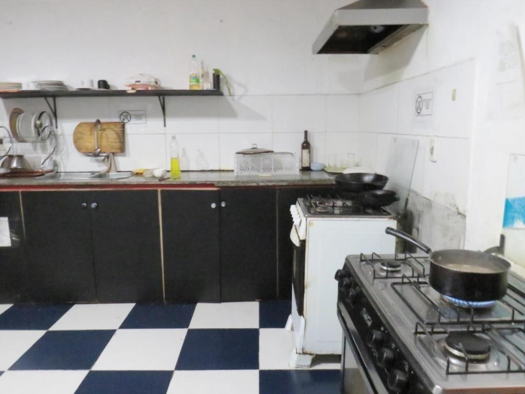 Venta edificio pensión quince dormitorios Ciudad Vieja