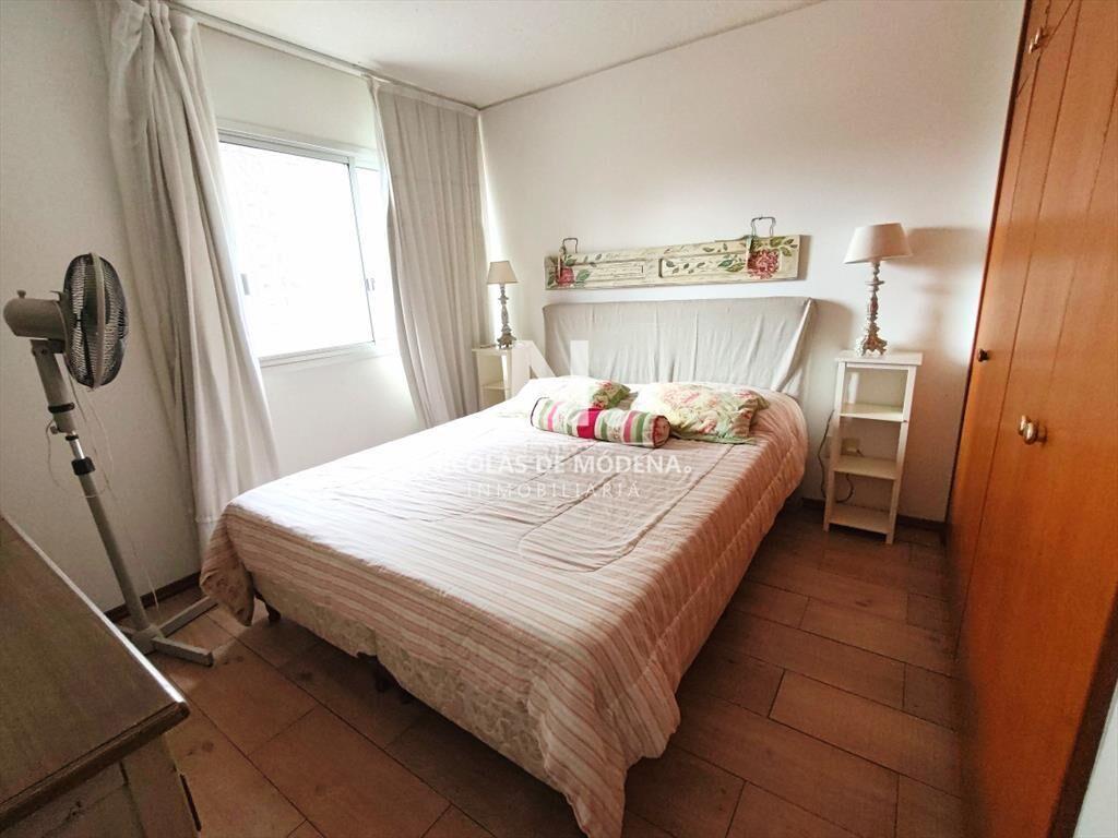 Apartamento en venta 2 dormitorios y servicio en