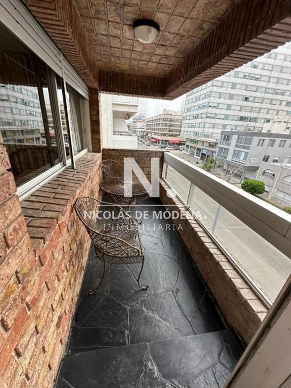 Apartamento de 3 dormitorios en peninsula en