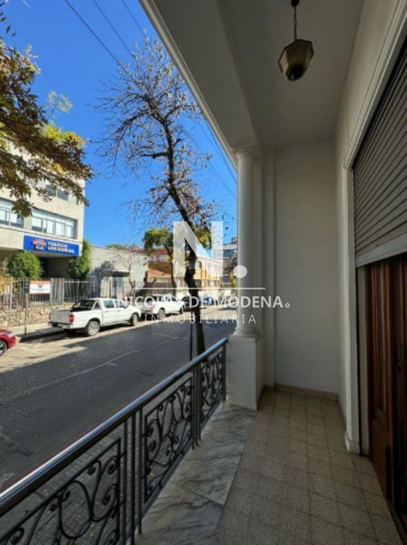 Hermosa casa en Venta en el corazÃ³n de Salto.