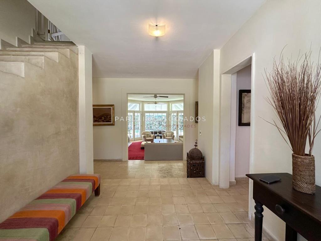 Excelente Casa de 5 Suites en Laguna Blanca