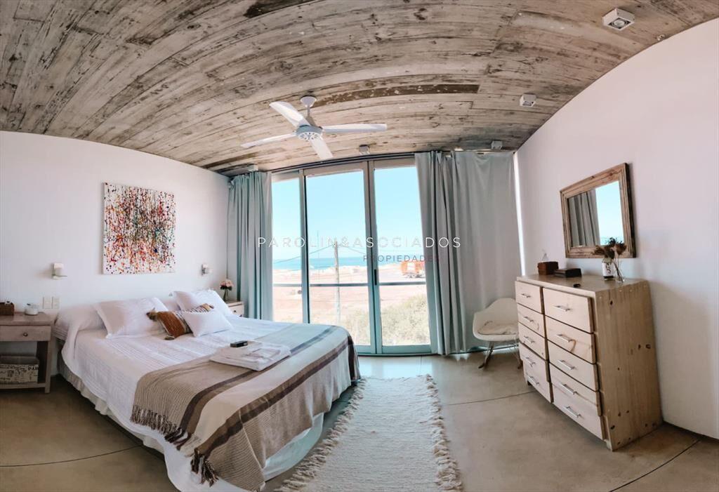 Casa en venta con vista al mar en El Chorro, del