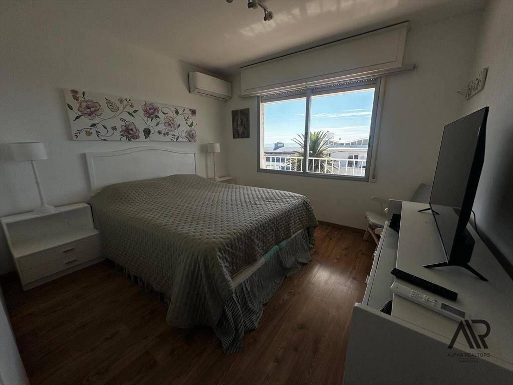 Apartamento en alquiler temporario c/ cochera en Península