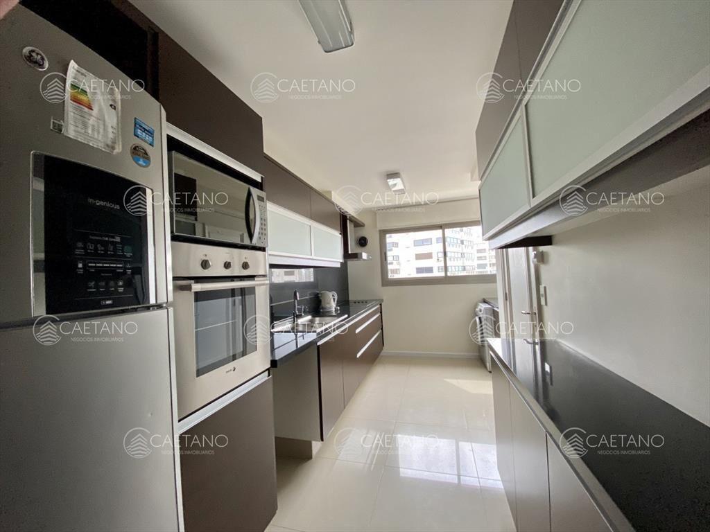 Alquiler invernal, apartamento 2 dormitorios. Playa brava,
