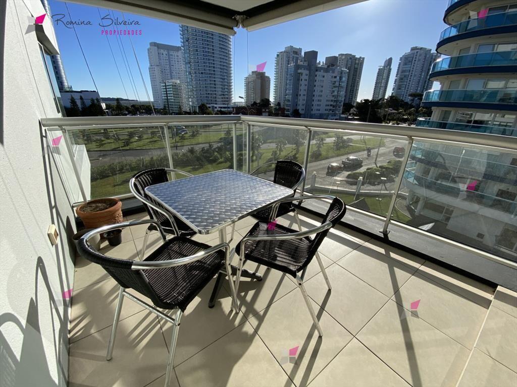 APARTAMENTO EN VENTA 3 DORMITORIOS EDIFICIO TORRE