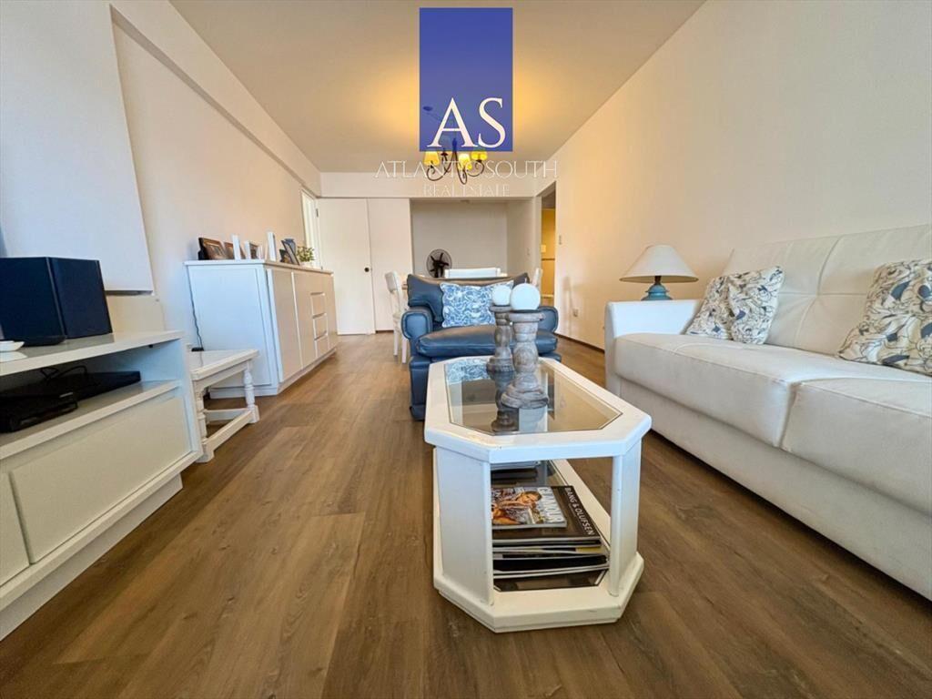 Apartamento reciclado de 3 dormitorios con propio