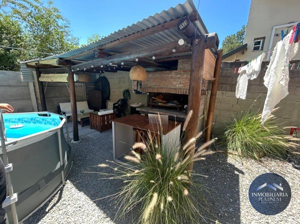 Casa en venta c/ cochera en El Pinar