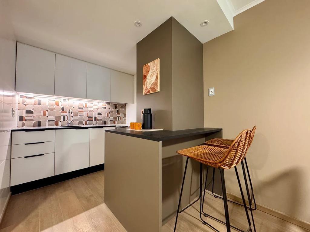 Venta de apartamento de 1 dormitorio al frente en CN 1722, C