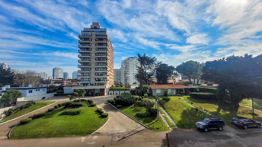 Apartamento de 2 dormitorios en venta en Punta