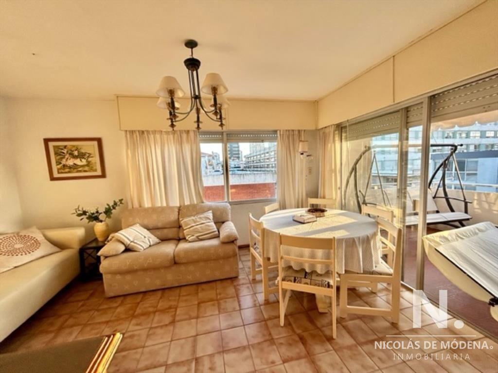 Muy lindo apartamento en Península, a 1 cuadra de la playa