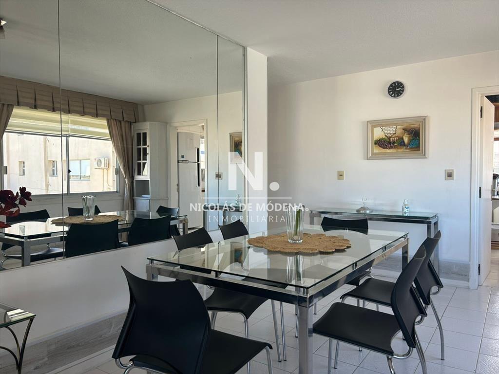 Venta de Apartamento de 3 dormitorios en la