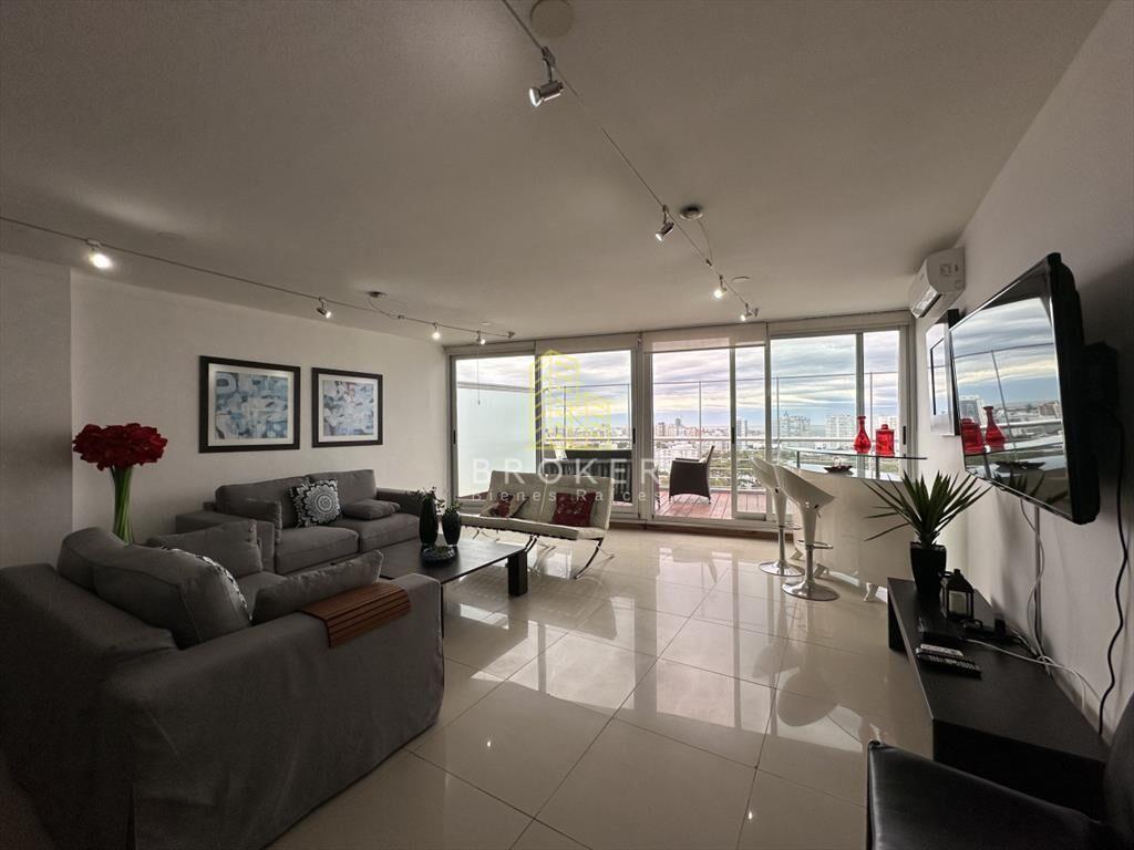 Venta y alquiller de espectacular penthouse con a