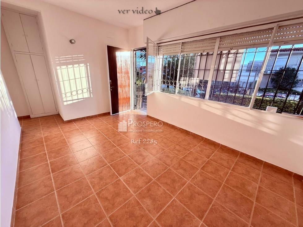 2285/p venta casa 2 dorm Malvin jardin/patio