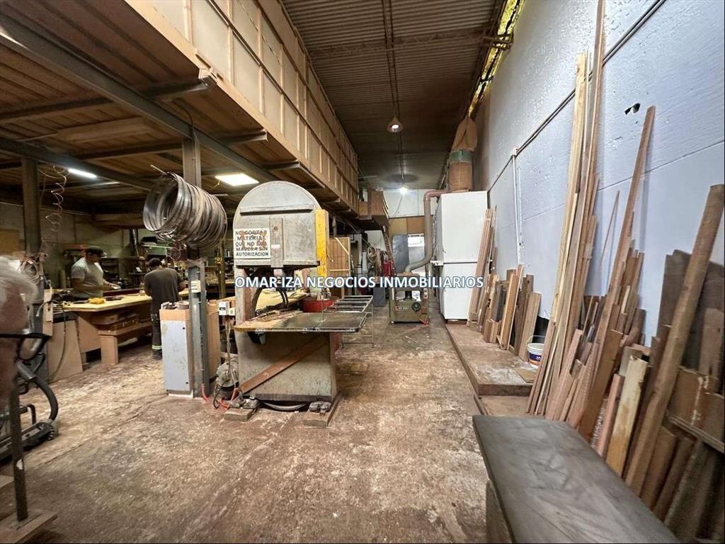 Venta local industrial o depósito en Malvin Norte, llave ca