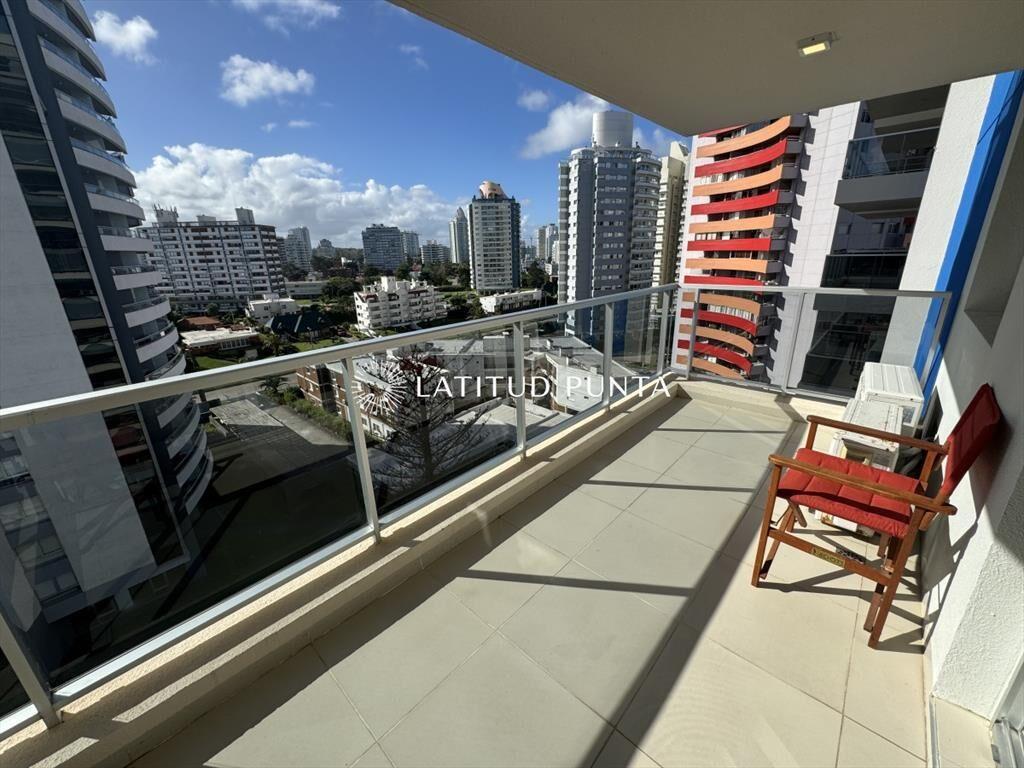 Apartamento de 2 dormitorios 1 baño ubicado en a
