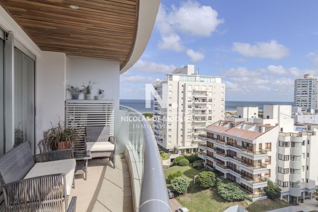 En Alquiler apartamento de 2 dormitorios en Punta del Este