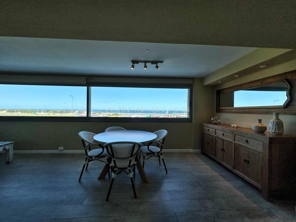Apartamento en venta de 3 dormitorios en Playa
