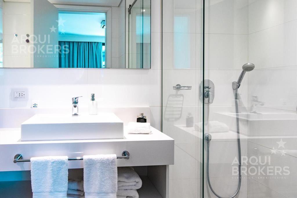 Venta  apartamento dos dormitorios en Puerto del Buceo  con