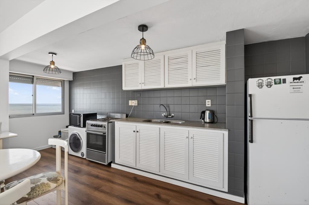 Apartamento en venta c/ cochera en Península