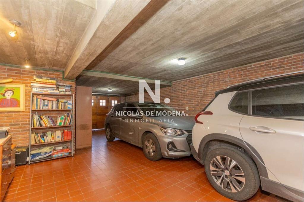 Casa de 5 Dormitorios en Puertito de Buceo -