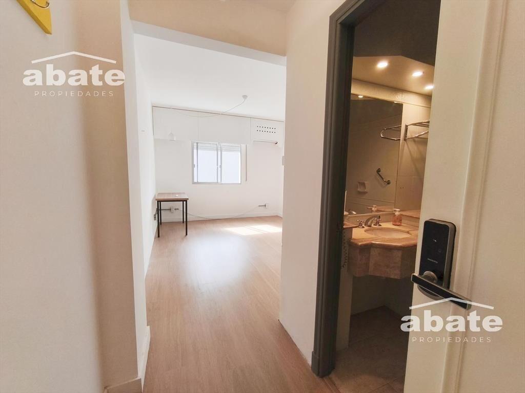 Venta de Oficina y/o Consultorio en Punta Carretas Con vist