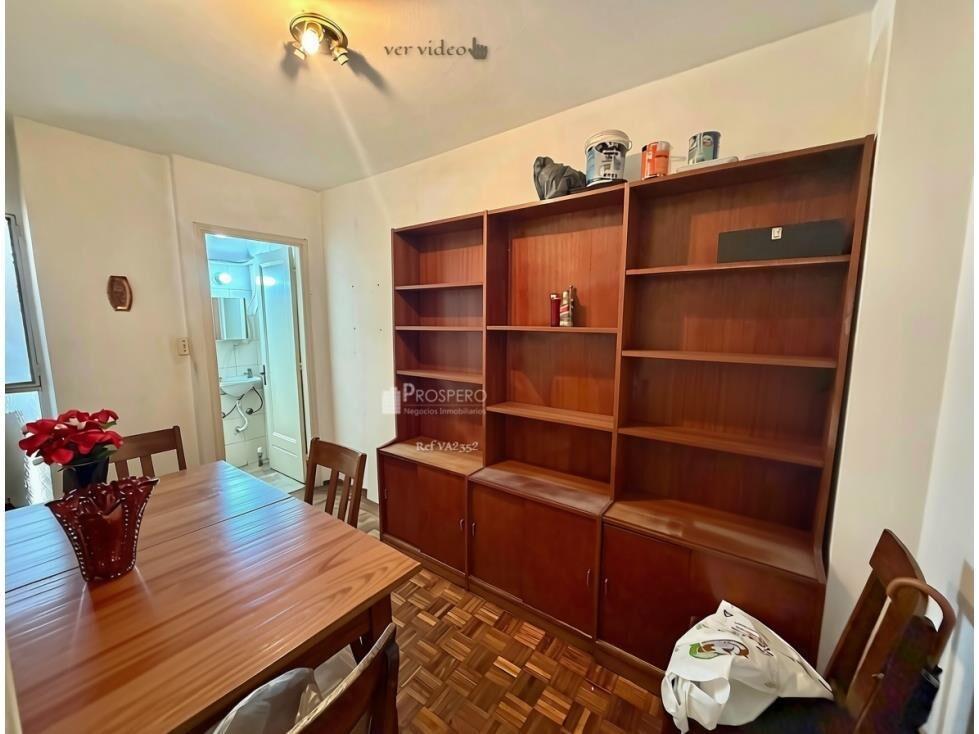 VA2352/P venta apto 2 dorm+servicio Centro balcon