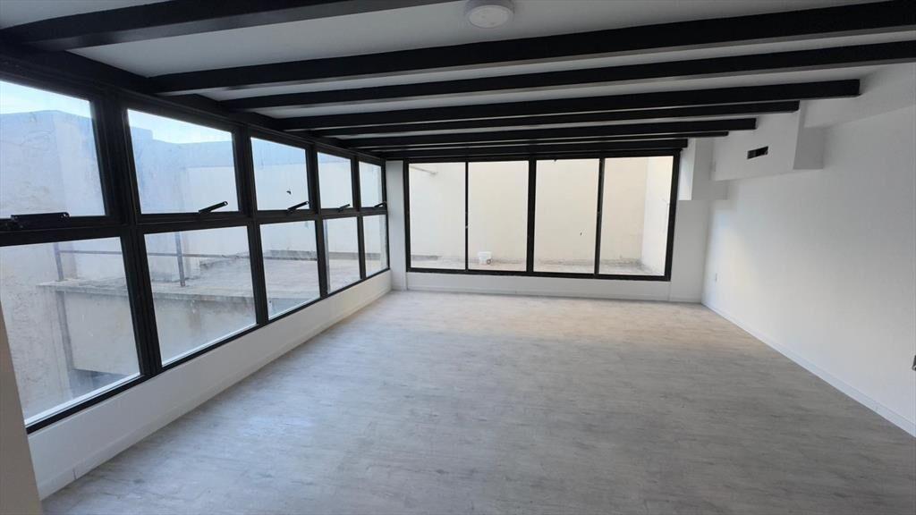 A estrenar! Loft en plaza Matriz, 120 m2, muy iluminado!!
