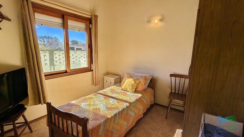 Venta de casa de 2 dormitorios, un baÃ±o en La El