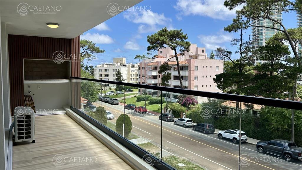 Apartamento en alquiler en Playa Mansa, 2