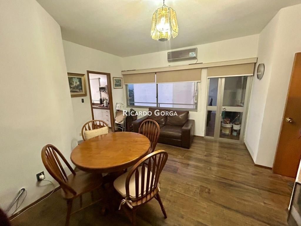 Apartamento en venta de 3 dormitorios y servicio - garaj...
