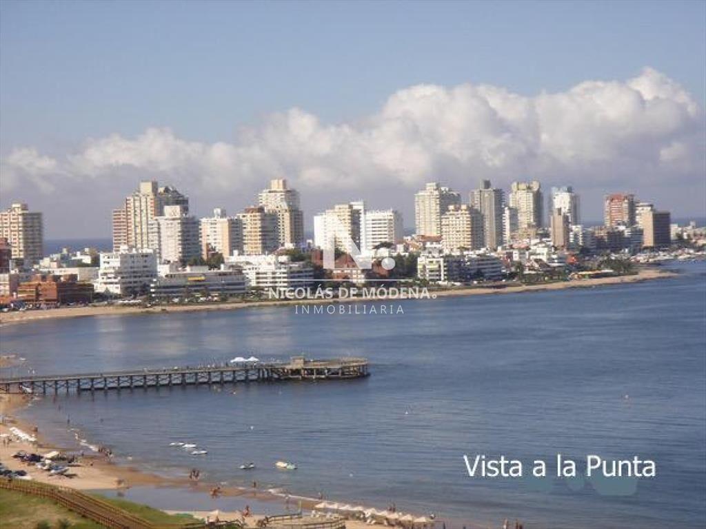 Hermoso Departamento en venta frente a Playa Mansa, vista p