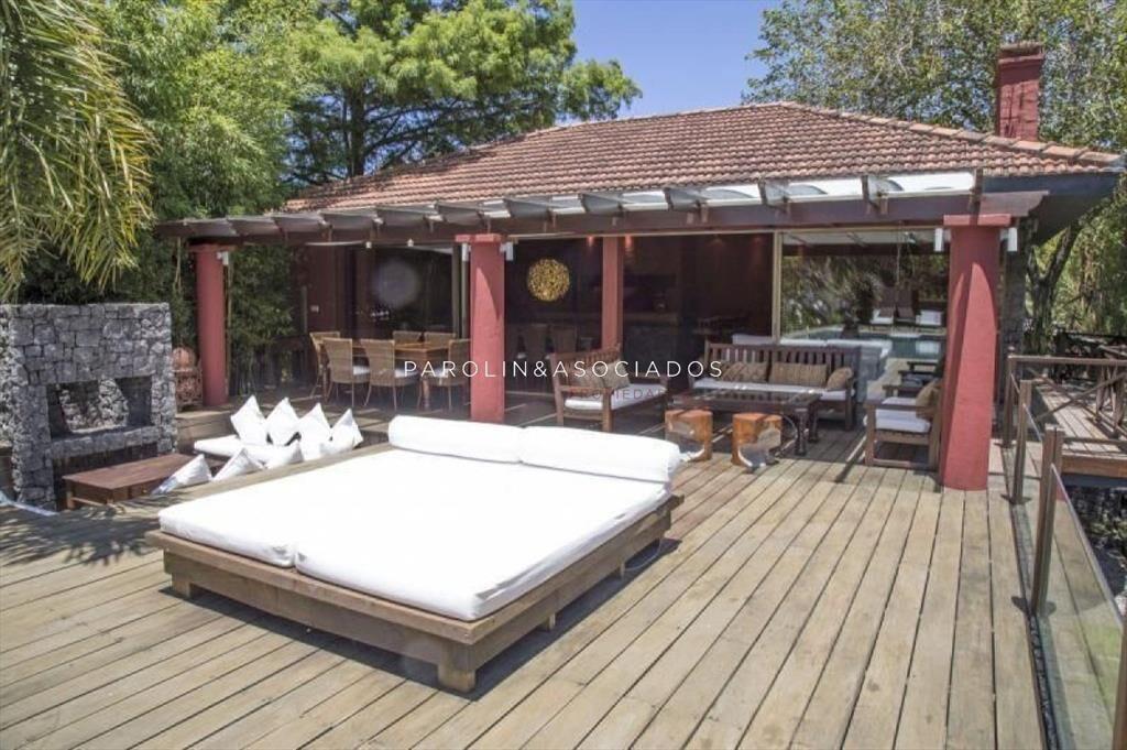Casa en venta de 4 dormitorios en Punta del Este.