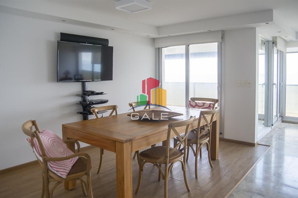 Departamento con amplios ambientes, en el