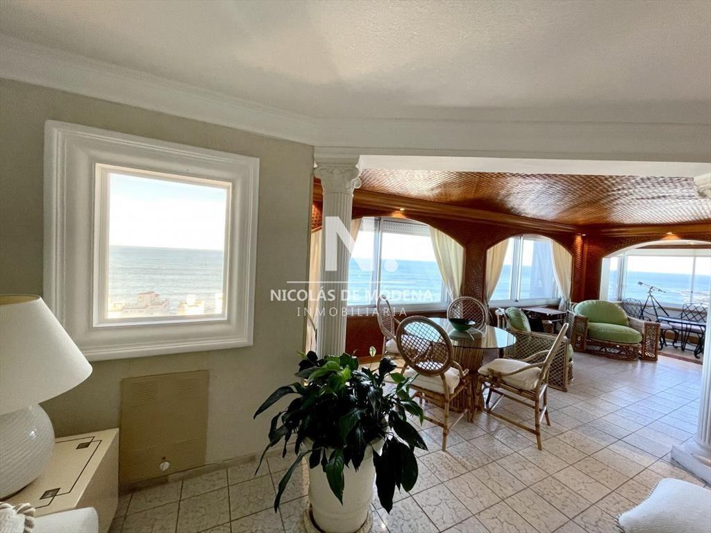 En venta departamento en Peninsula Punta del Este