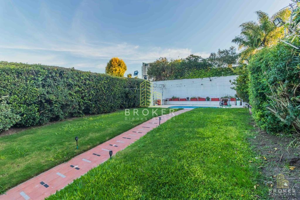 Venta Casa 3 dormitorios Malvin Piscina Barbacoa