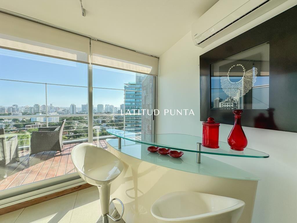 Penthouse en Roosevelt, 3 suites y parrillero