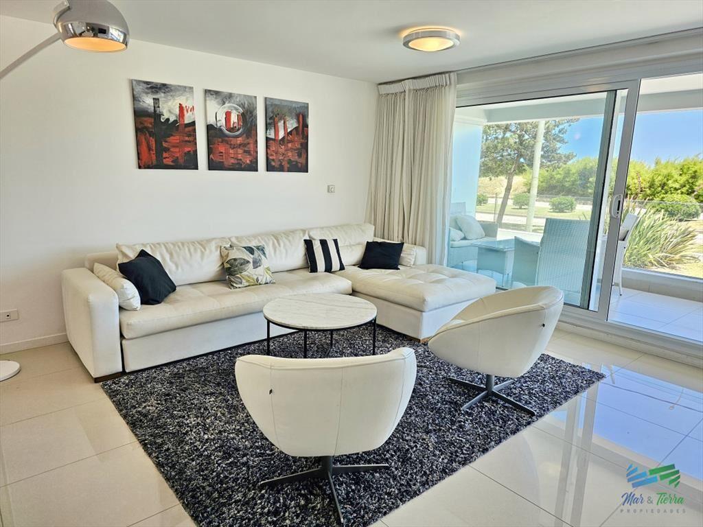 Venta de apartamento en primera línea sobre de 3
