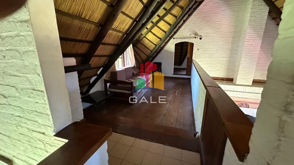Vendo Excepcional Chalet de 4 Dorm y 4 baÃ±os en