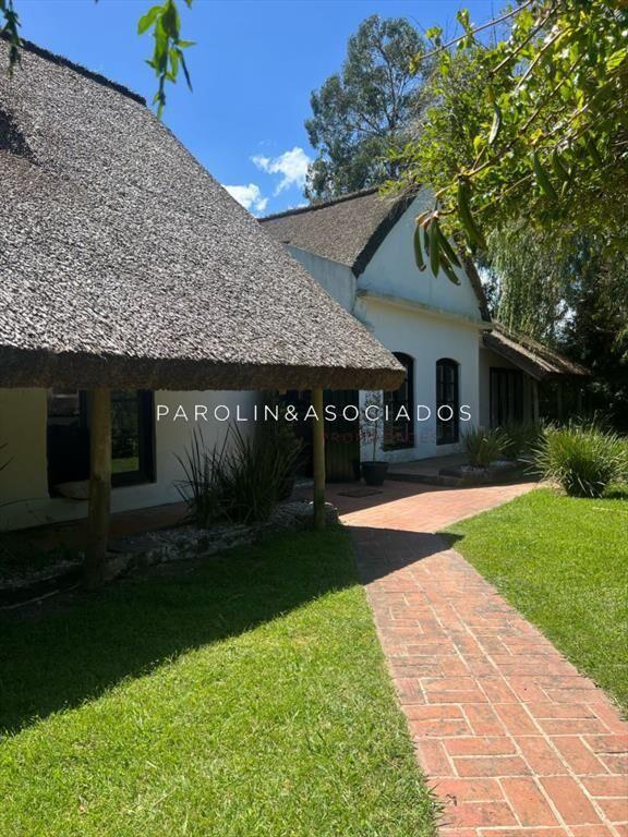 Amplia casa a la venta en Punta del Este de 6 en