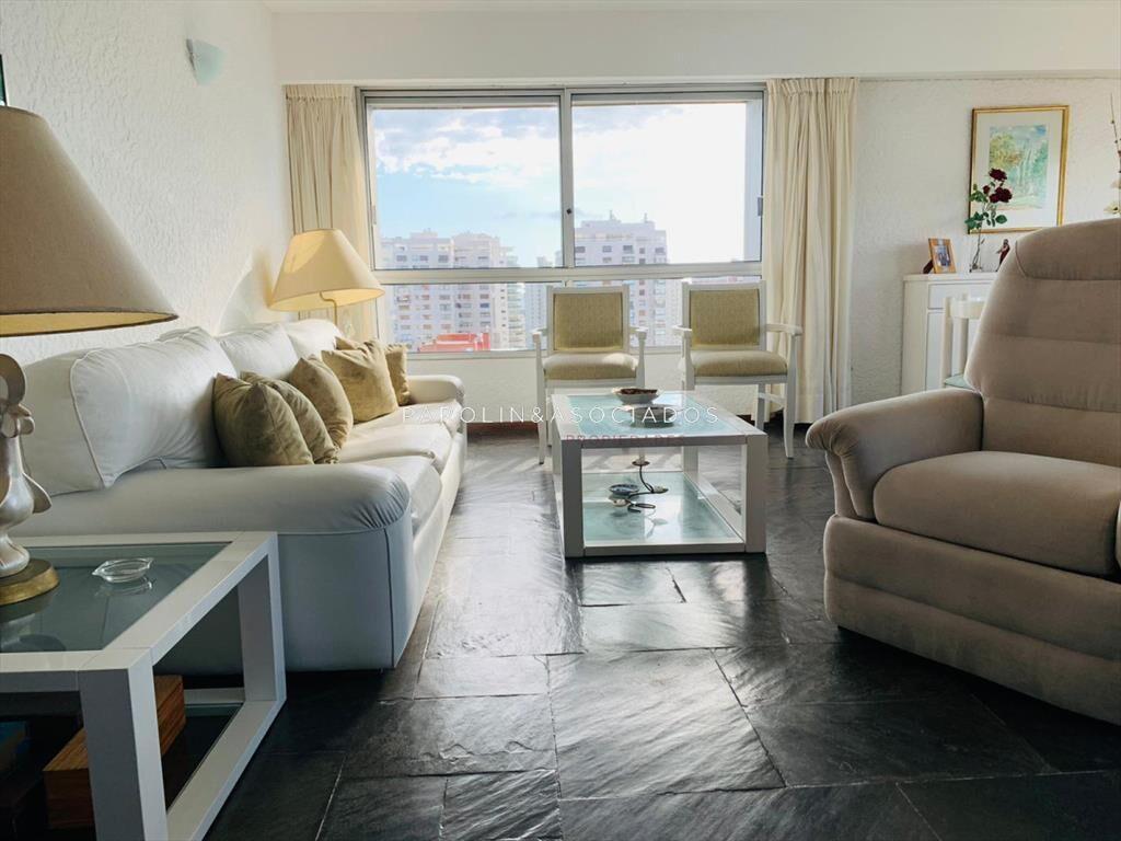 Apartamento de 3 dormitorios en Torres del Plata II, Punta