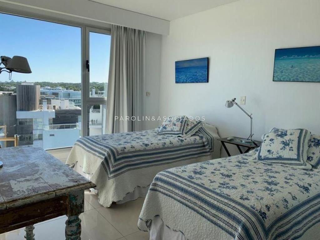 Apartamento en venta de 3 dormitorios en Terrazas