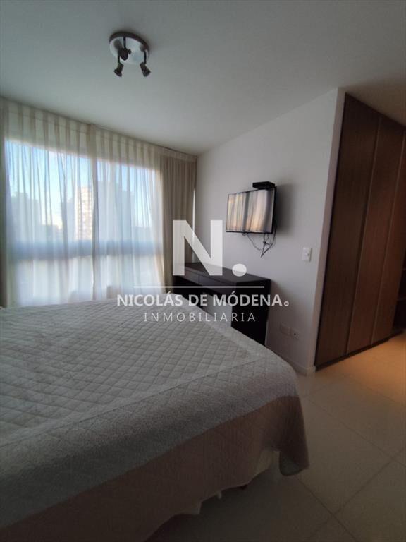 Apartamento en Venta de 3 dormitorios, Roosevelt