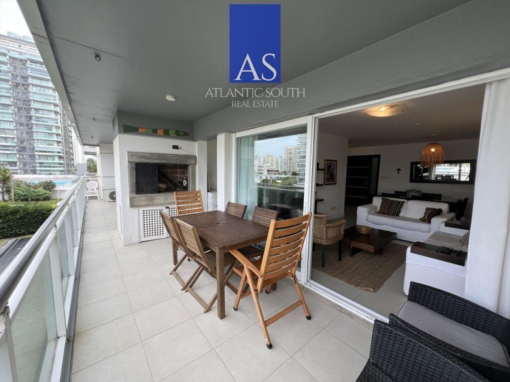 Apartamento moderno 2 dormitorios parrillero del
